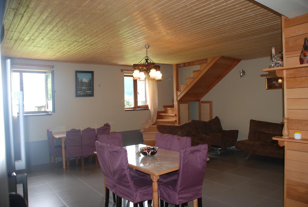 Guest House Lasili Mestia Eksteriør billede